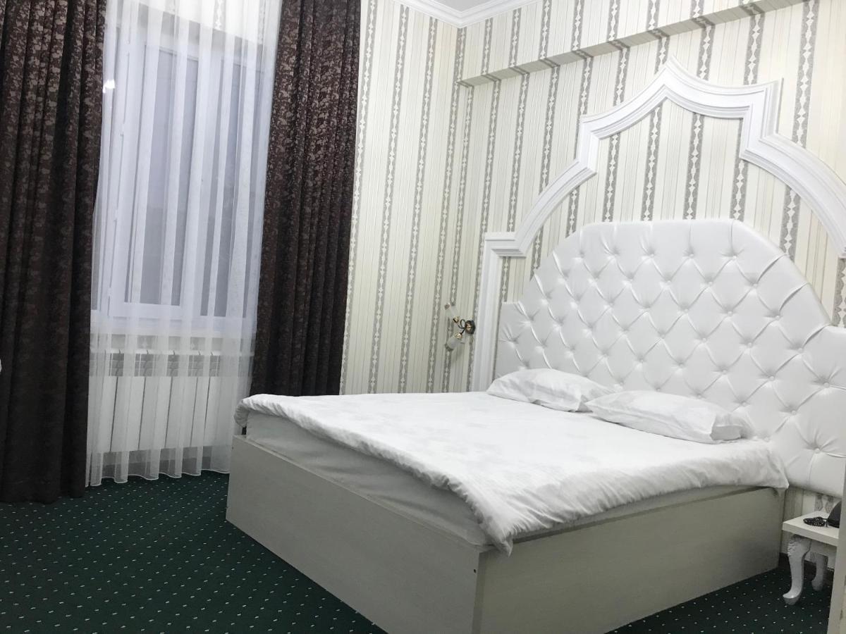 Emir Plaza Hotel Turkistan Екстер'єр фото